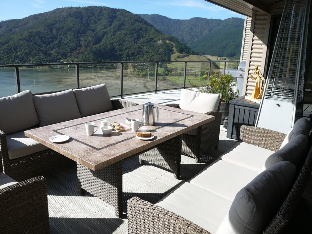 Okiwa Bay Lodge Picton Εξωτερικό φωτογραφία